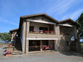 Отель Farmhouse with pool in an area with history nature and art  Баньореджо
